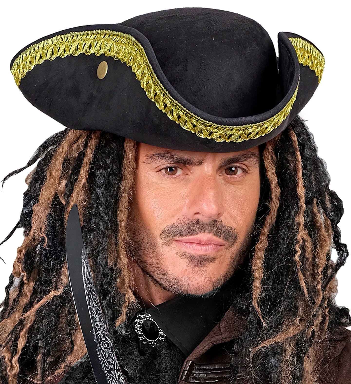 Dreispitz Tricorn-Hut aus Lederoptik mit goldener Borte, elegant und dramatisch geformt.