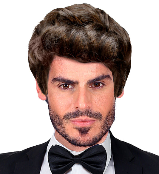 Braune Herrenperücke Rick aus Kunsthaar in handlicher Box, ideal für schnellen Haarwechsel.