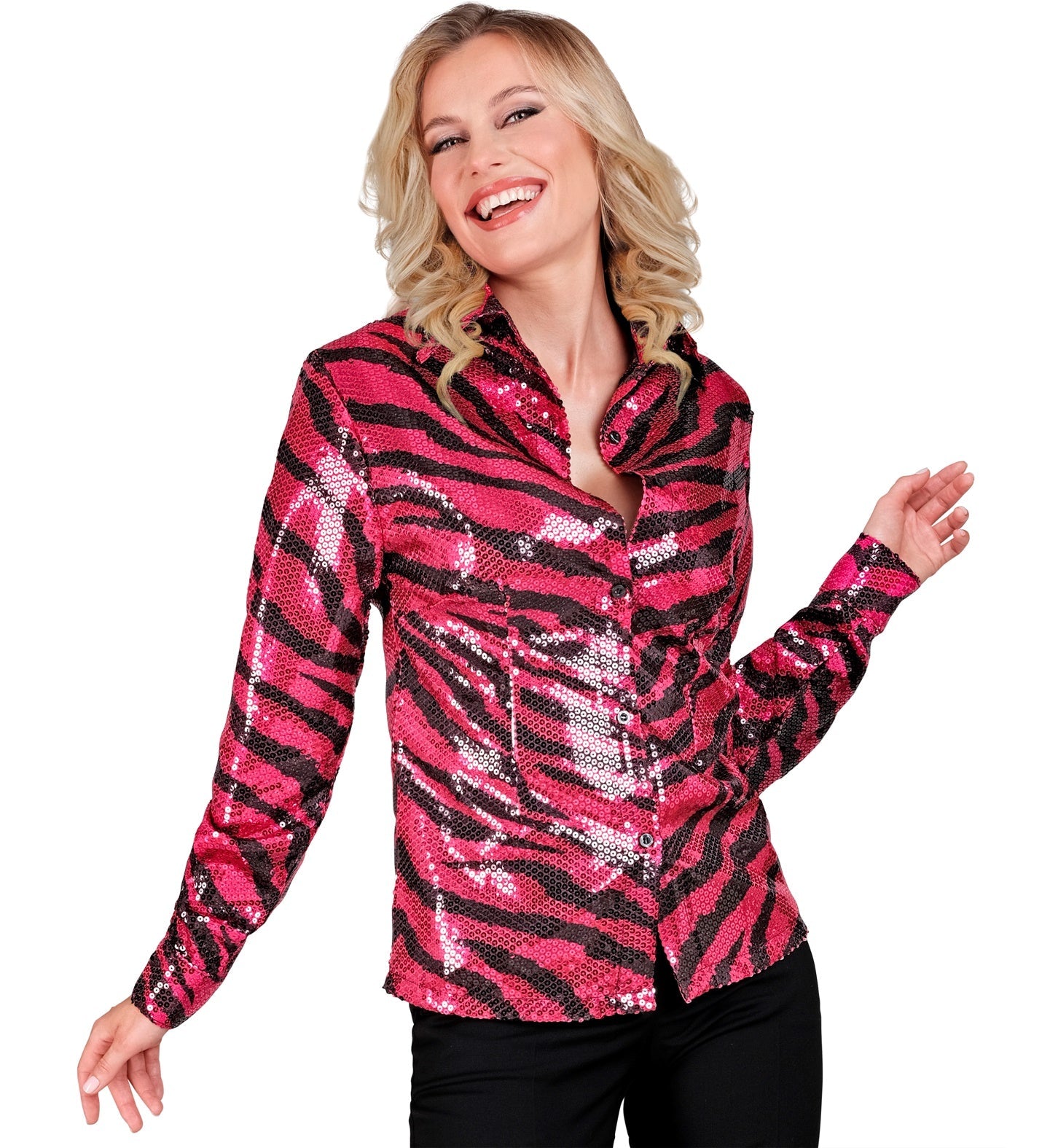 Paillettenbluse mit pink-schwarzem Zebramuster aus Chiffon, getragen von einer Frau.