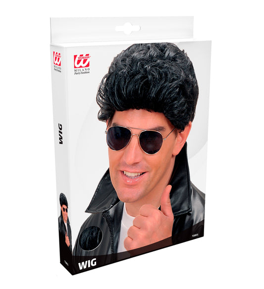 Schwarze Perücke im 50er-Jahre-Rocker-Stil, vorgeformt und aus synthetischen Fasern.