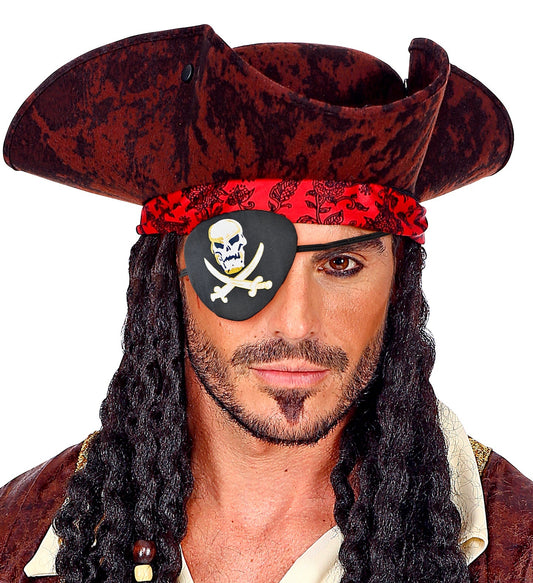 Schwarze Piraten Augenklappe aus Filz mit einem aufgestickten Totenkopf-Logo.