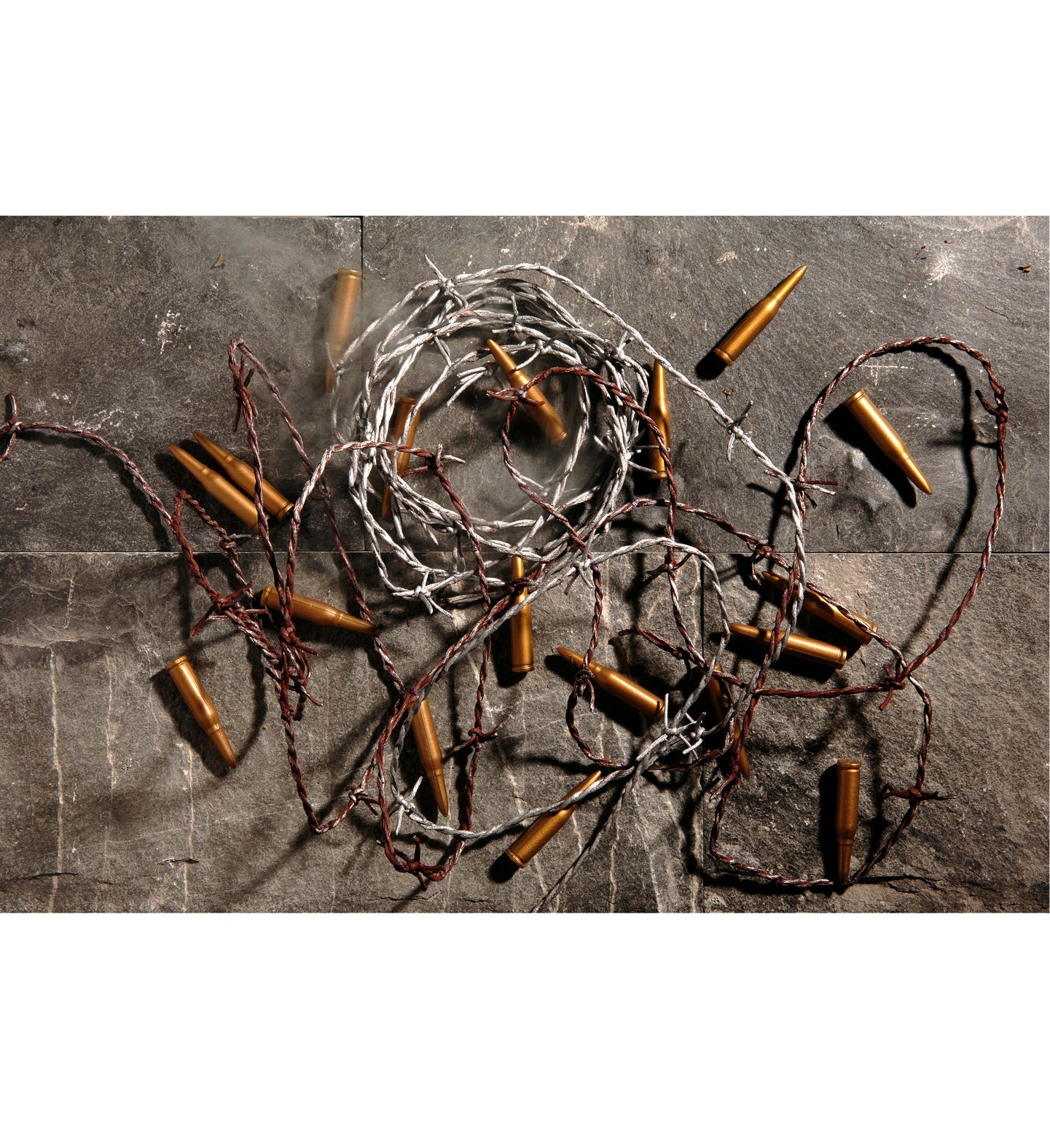 Realistic 96-cartridge shoulder bullet belt in woven design with metallic cartridges.