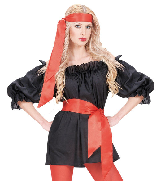 Schmaler roter Satin-Gürtel mit glänzender Oberfläche und verstellbarem Verschluss.