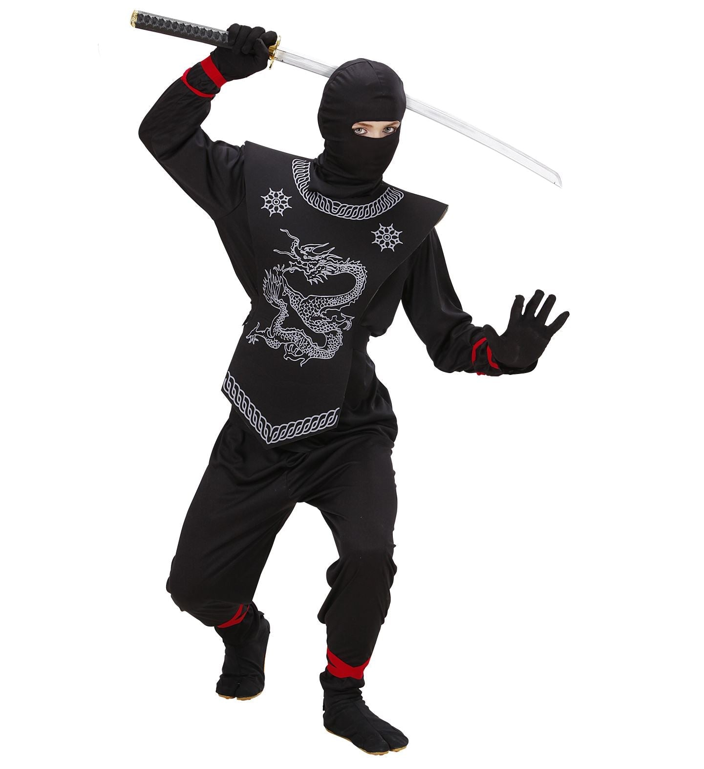 Kind in schwarzem Ninja-Kostüm mit Schwert, Maske und Drachenmuster.