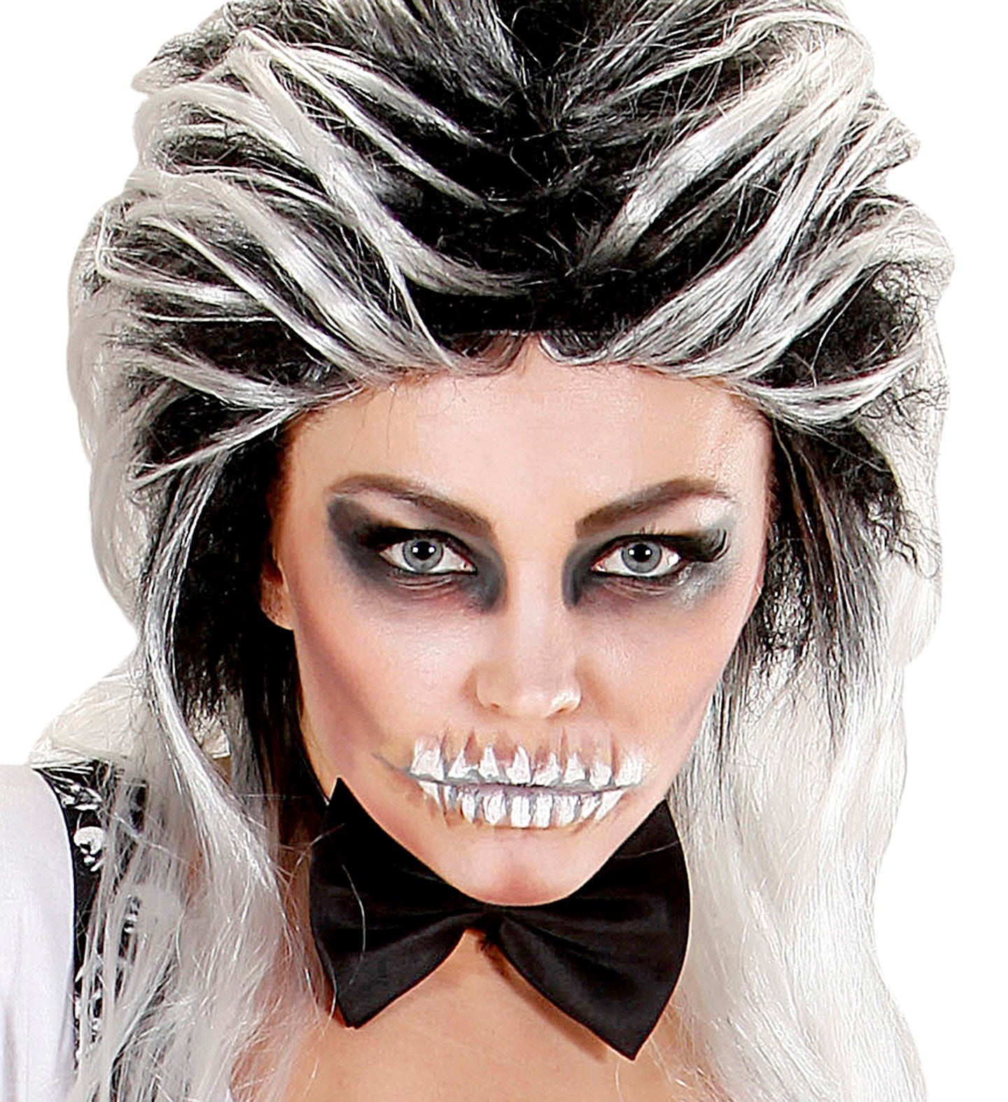 Schwarze, wasserfeste Aqua-Make-up Tube von Widmann mit präziser Applikationsspitze, 30ml.