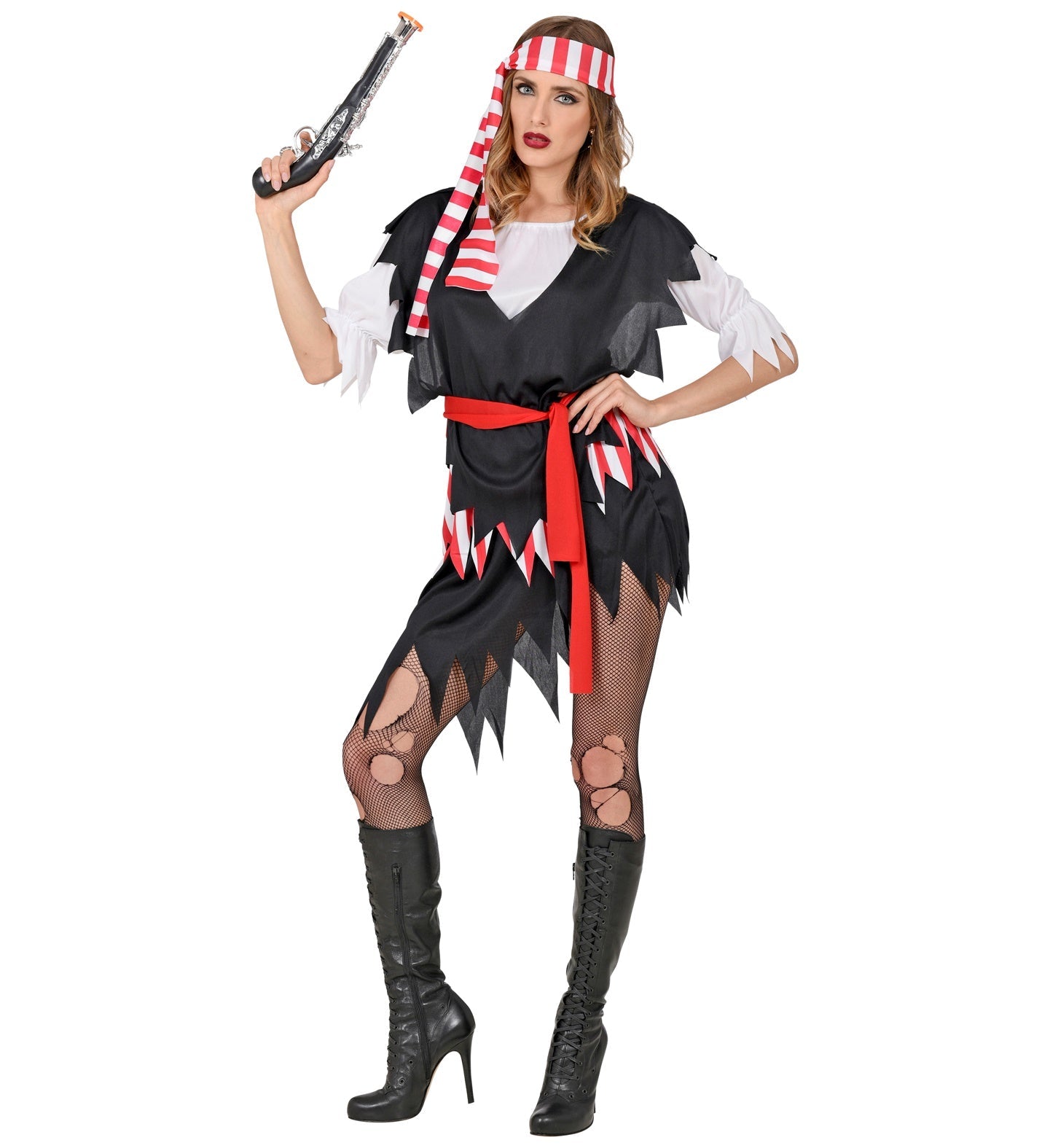 Frau in Widmann Seeräuberin Kostüm mit Kopftuch, Gürtel und Pistole.