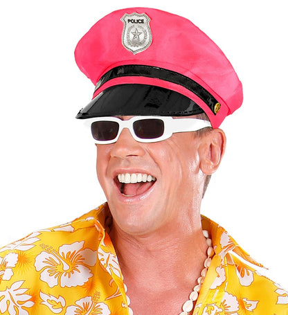 "NEON PINKE POLIZEIMÜTZE"