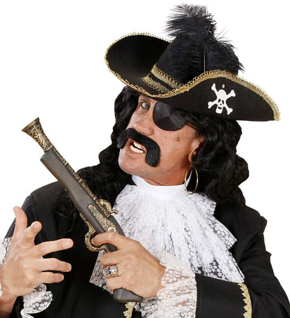 "PIRATENHUT MIT SCHÄDEL UND FEDERN" aus Filz