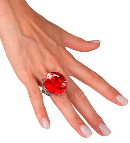 "RING MIT ROTEM EDELSTEIN" in Displaybox - sort. in 3 Modellen