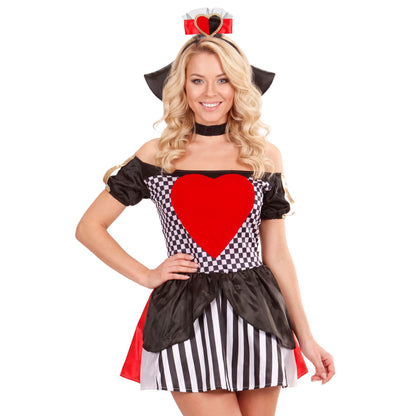 "KÖNIGIN DER HERZEN" (Kleid, Stehkragen mit Kette, Kopfbedeckung)