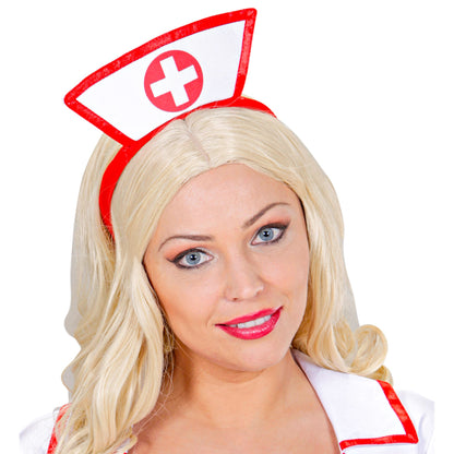 "HAUBE KRANKENSCHWESTER AUF HAARREIF"
